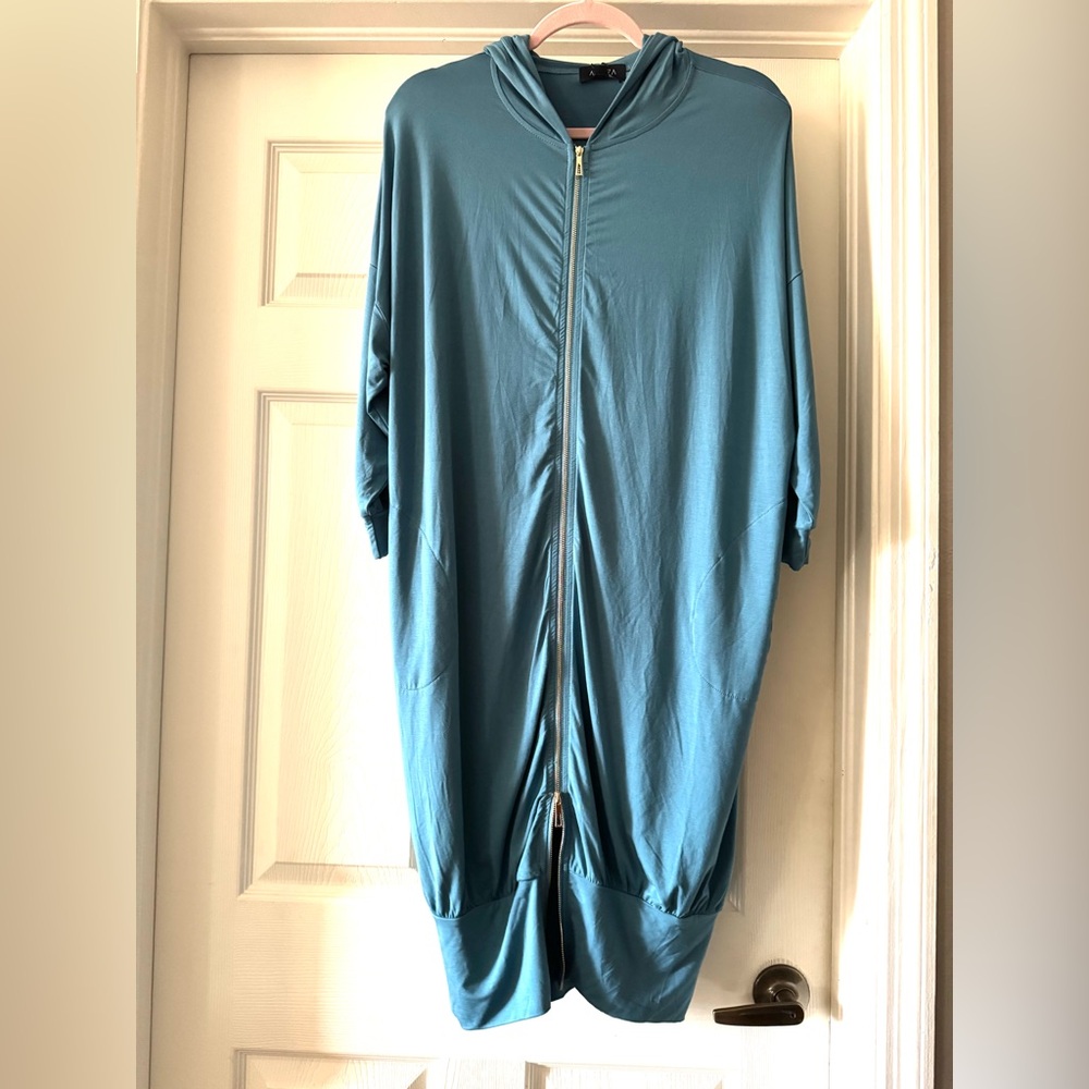 Aleeza Paris Peru Zipper Dress,two way zipper, hood pockets. Comfort Sz Xs-L